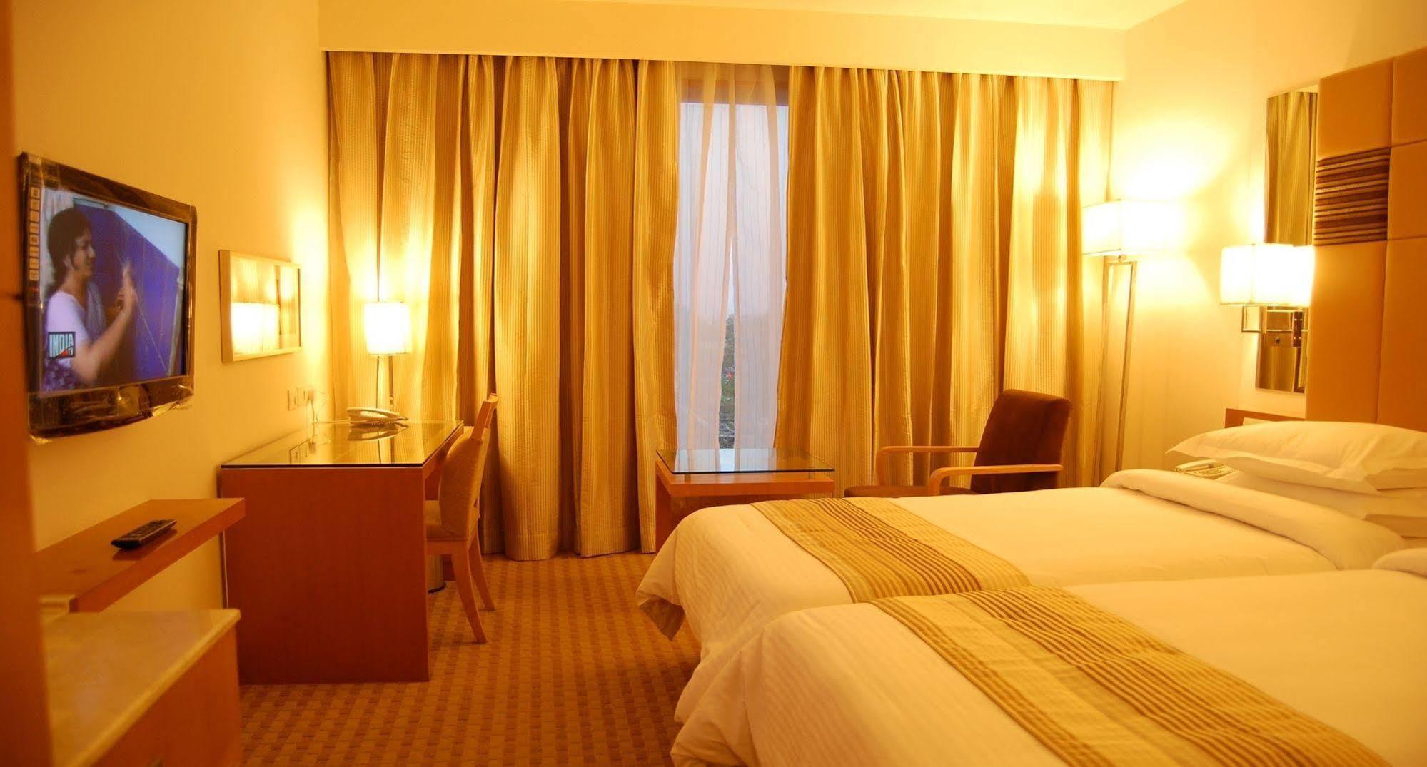 מלון Fairfield By Marriott ג'איפור מראה חיצוני תמונה