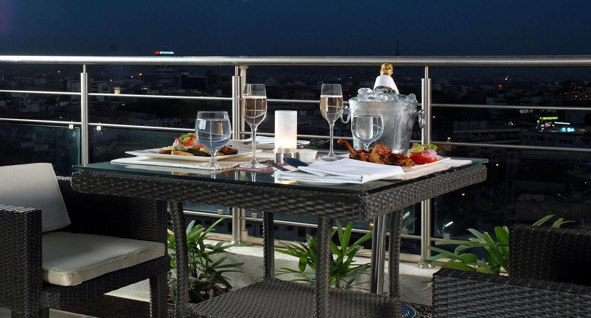 מלון Fairfield By Marriott ג'איפור מראה חיצוני תמונה