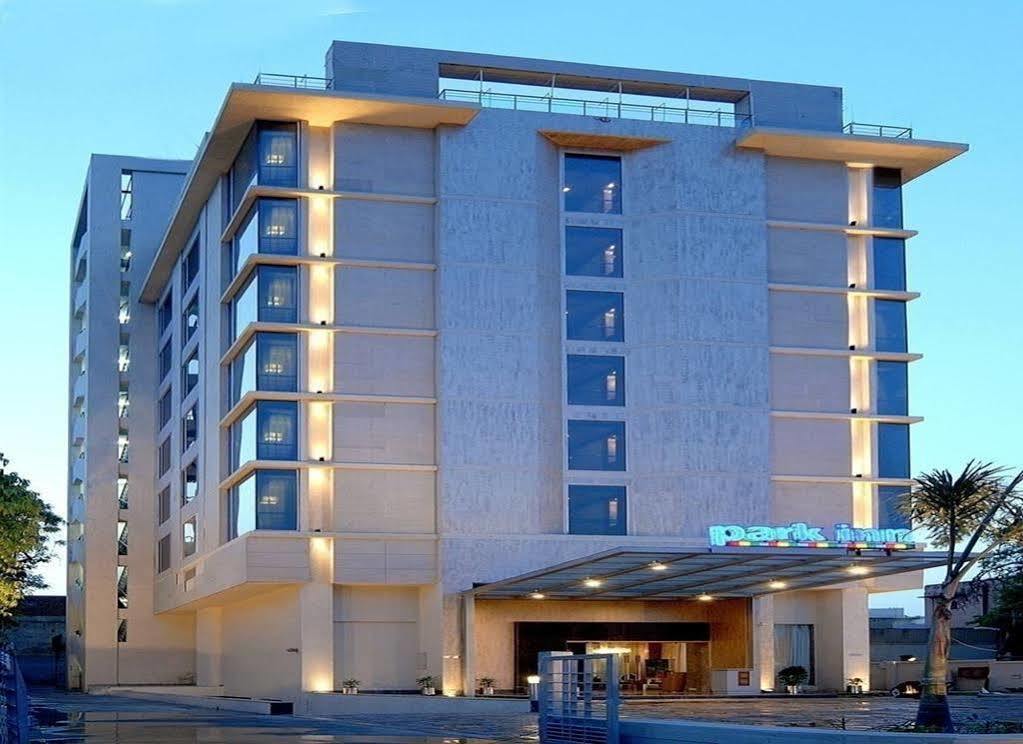 מלון Fairfield By Marriott ג'איפור מראה חיצוני תמונה